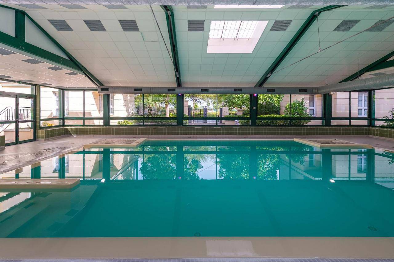 Appartement entier, Appartements 4 à 5 personnes - Val d'Europe proche Disneyland in Serris, Seine-et-Marne