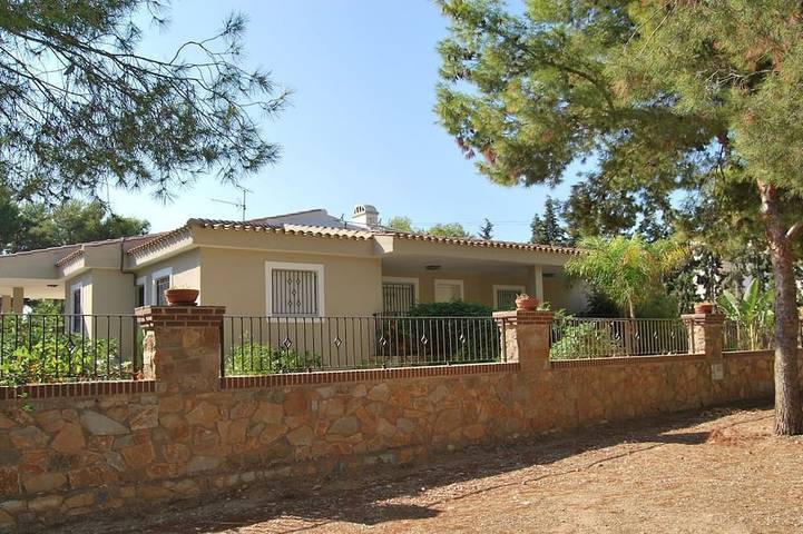 Gîte pour 10 personnes, avec jardin, animaux acceptés à La Azohía