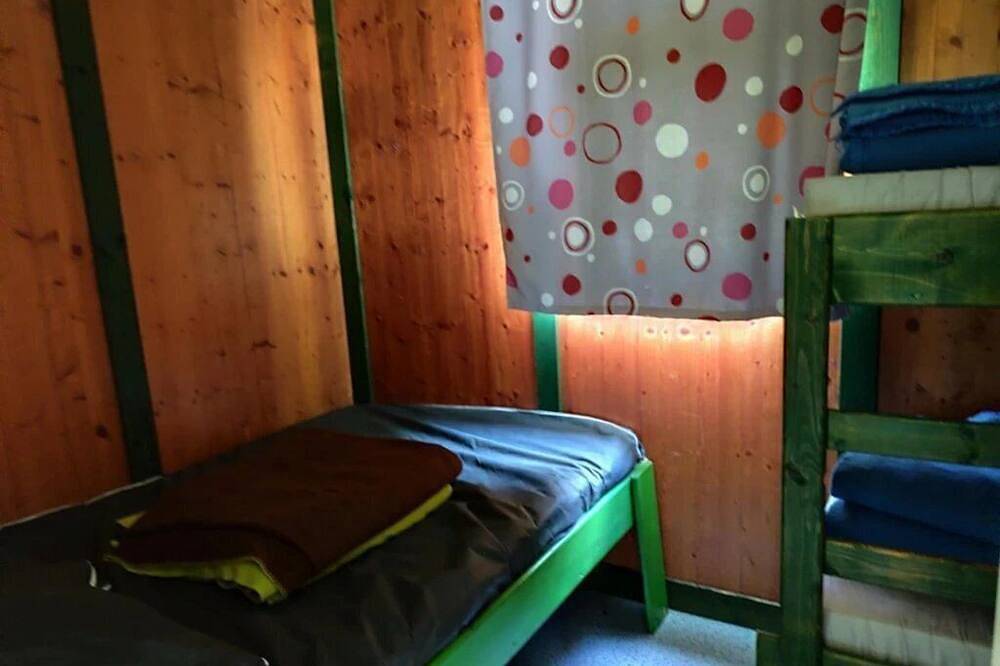 Chalet 2 étoiles - ccbgafd in La Tour-d'Auvergne, Regionaler Naturpark Volcans d'Auvergne