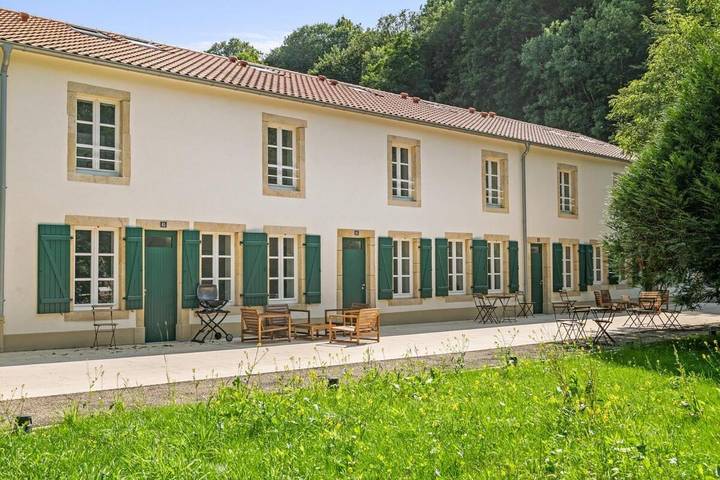 Location de vacances pour 9 personnes, avec vue ainsi que terrasse et jardin, animaux acceptés à Differdange - 4