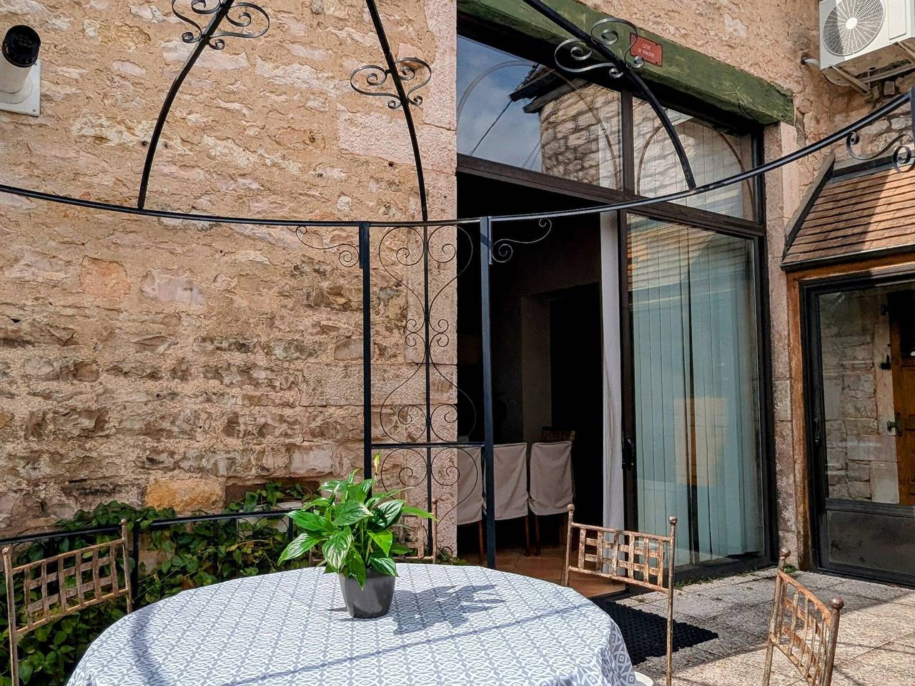 Gîte charmant en Bourgogne, idéal pour famille/amies in Premeaux-Prissey, Région de Beaune