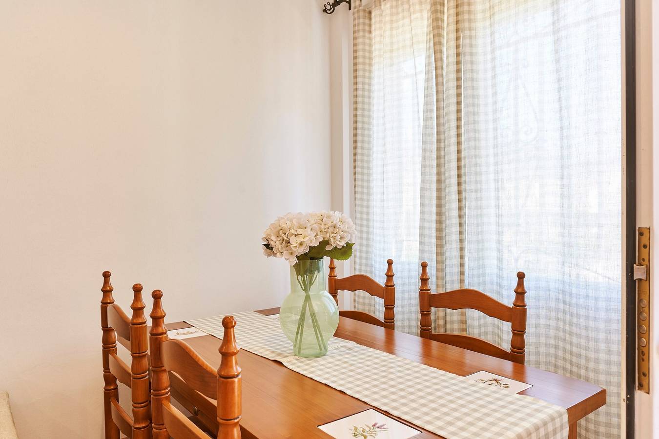 Appartement entier, Appartement 'Estrella De La Sierra' avec vue sur la montagne, Wi-Fi et climatisation in Arroyo Frío, La Iruela