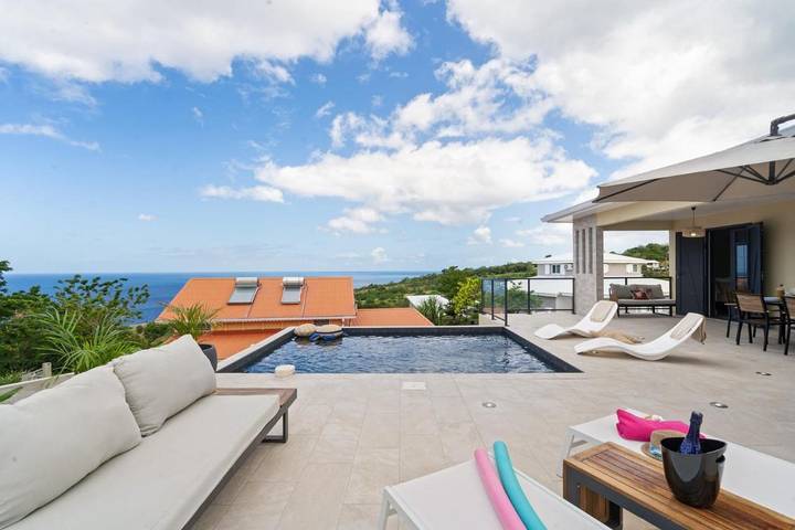 Location de vacances pour 4 personnes, avec jardin et piscine dans Bellefontaine (Martinique) - 2