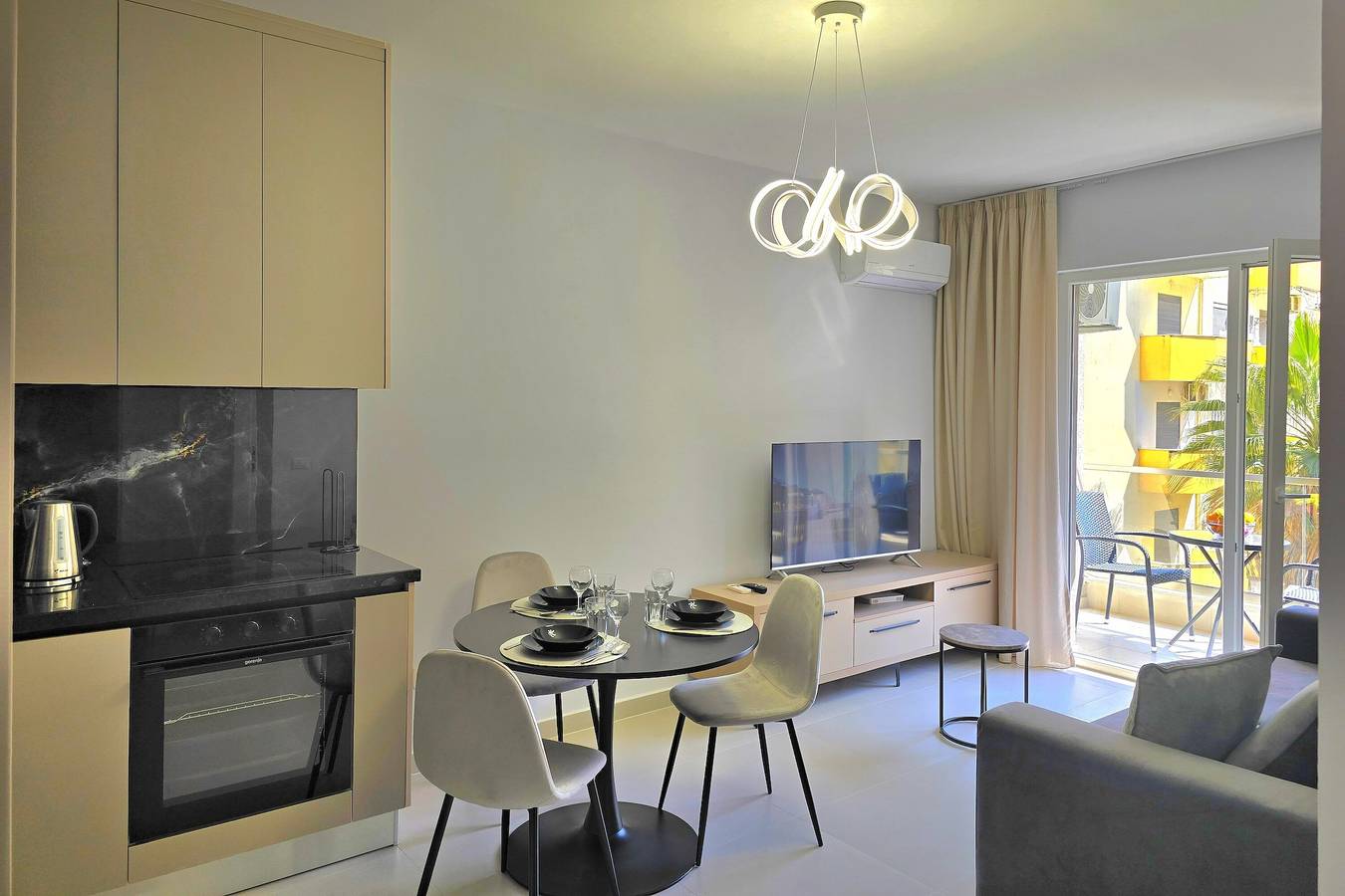 Ganze Wohnung, Happy Stay Apartment By The Sea 092 in Golem, Albanien