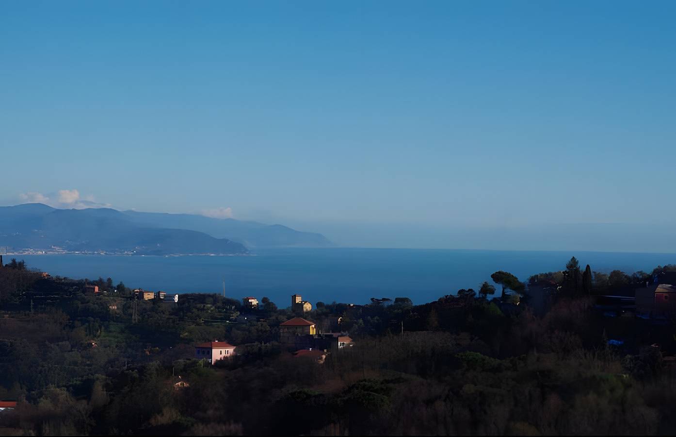 Guest House 'Fattorialmare Rossa' with Sea View, Shared Terrace and Wi-Fi in Camogli, Riviera di Levante