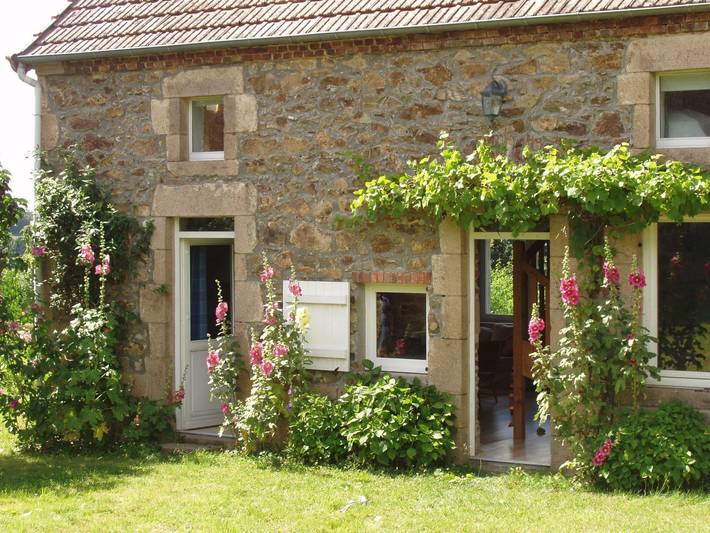 Location de vacances pour 6 personnes, avec Terrasse et Jardin à La Crouzille