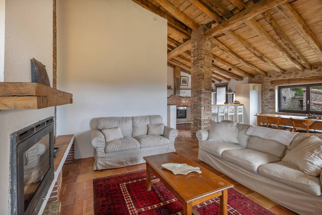 Casa Vacacional 'La Rosa' con Vista a la Montaña, Jardín Compartido y Wi-Fi in Ogassa, Pirineo Catalan