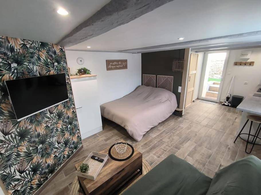 Appartement entier, La porte Bleue in Neuville-de-Poitou, Vienne (France)
