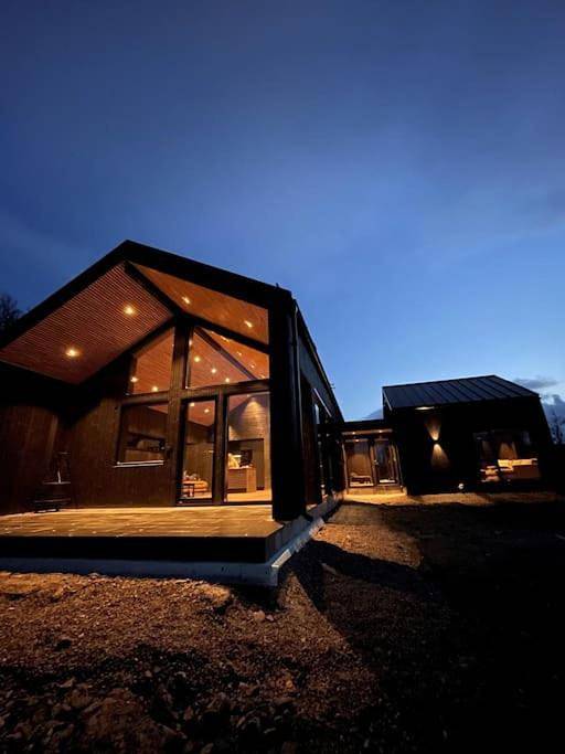 Ferienhaus für 12 Personen, mit Balkon und Terrasse sowie Ausblick in Balsfjord