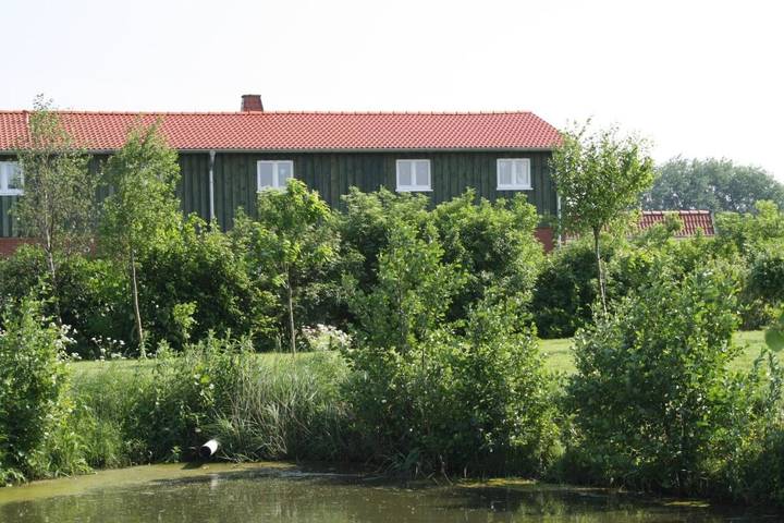 Ferienwohnung für 4 Personen, mit Terrasse und Garten sowie Ausblick in Hemme