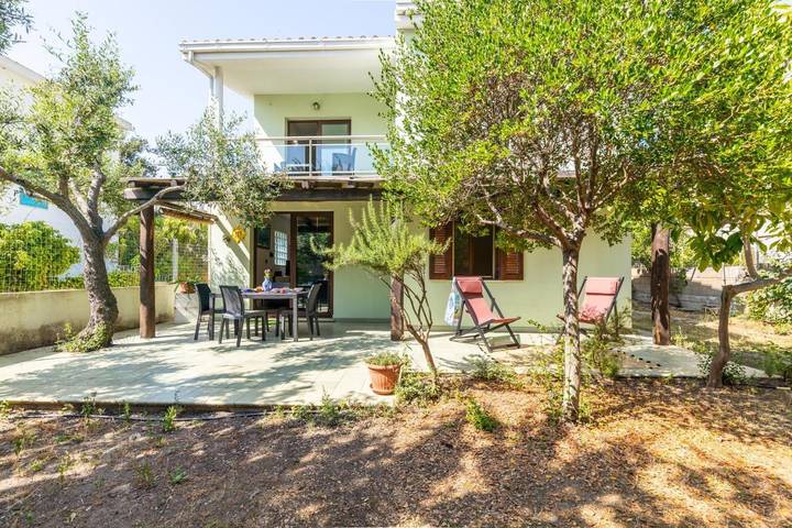 Ferienhaus für 6 Personen, mit Ausblick und Terrasse sowie Garten, mit Haustier in Santa Maria Navarrese - 2