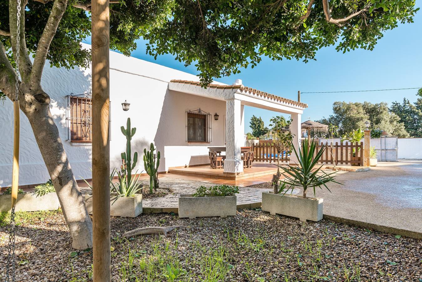 Cosy Holiday Home with Pool - Casa del Estanque in Conil de la Frontera, Costa de la Luz