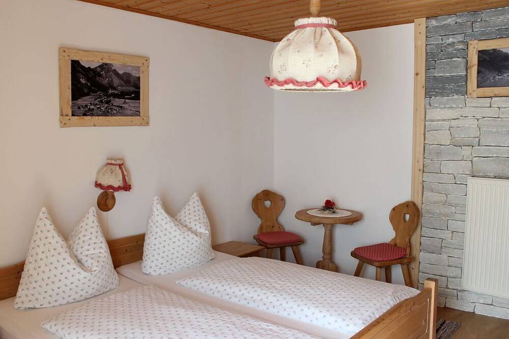 Ganze Wohnung, Ferienwohnung (Nr. 2) - Ferienwohnung Albert Moser in Graswang, Ettal