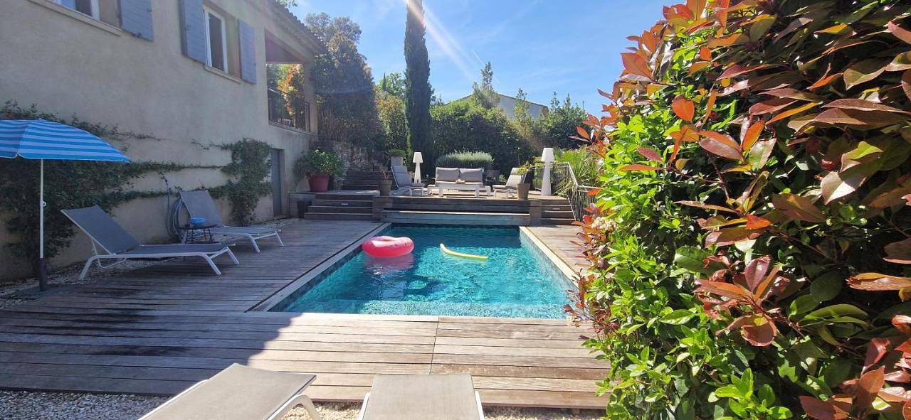 Appartement entier, Apartment with Pool View in La Garde-Freinet, Côte méditerranéenne (France)