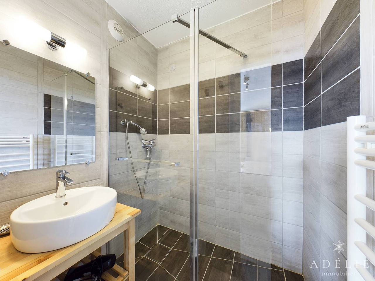 Apartamento vacacional entero, Modern Renovation Ski In/Out in La Rosière, Montvalezan
