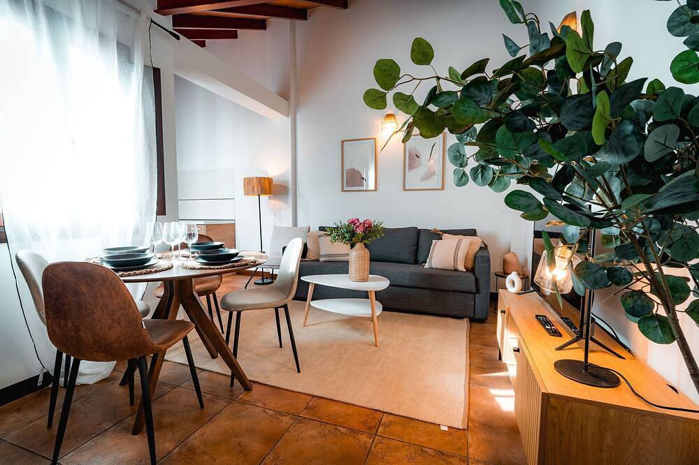 Entire apartment, Air-conditioned apartment with wifi - Qh Mirador San Cristobal 04 in Cella, Teruel Region