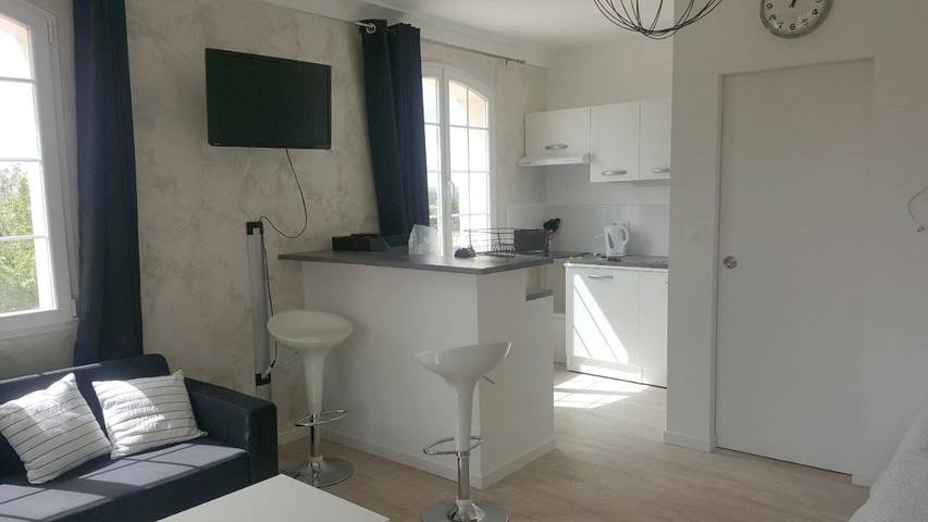 Gîte pour 2 personnes, avec vue ainsi que piscine et jardin à Châteauneuf-du-Pape - 4