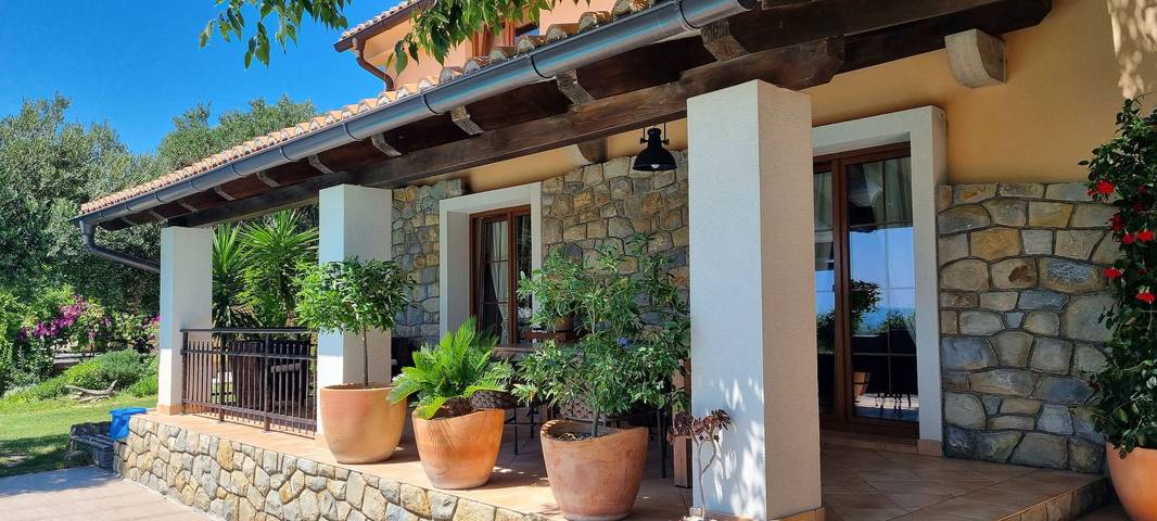 Villa pour 6 personnes, avec jardin ainsi que piscine et terrasse dans Rab - 3