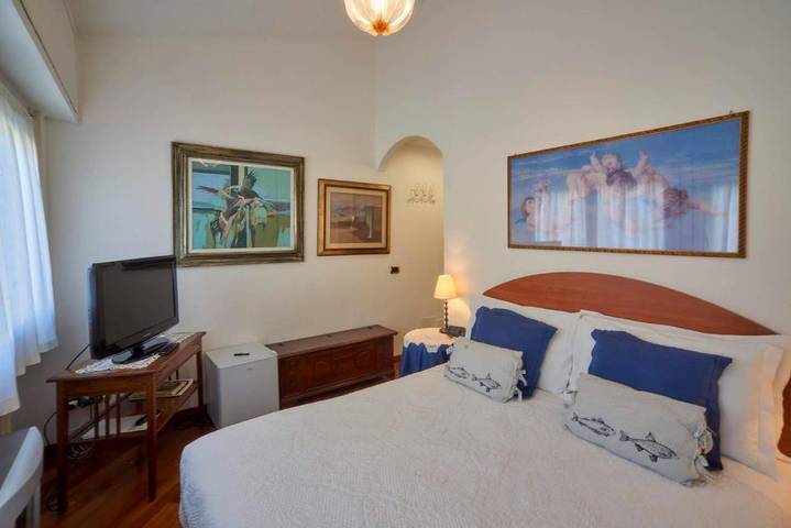 Chambre d’hôte pour 2 personnes, avec terrasse ainsi que vue sur le lac et vue dans Varenna - 4