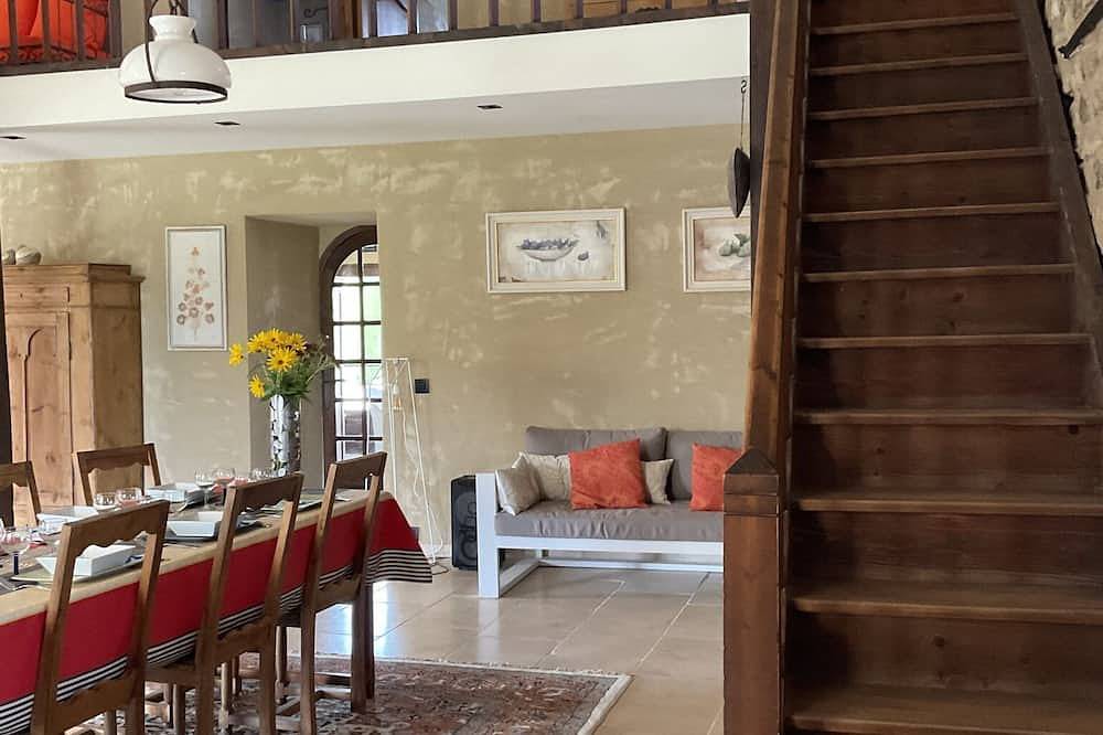 La Princesse in Saint-Maime, Parc naturel régional du Luberon