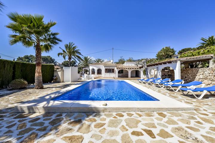 Maison de vacances pour 10 personnes, avec terrasse et jardin, animaux acceptés dans La Fustera