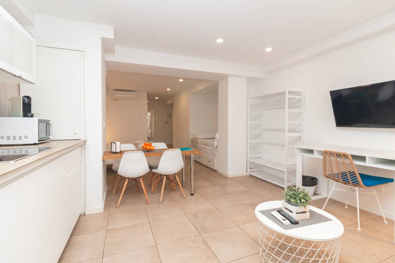 Aba 7. Studio up to 4 pax in city center. Valencia. in Valencia City Centre, Valencia