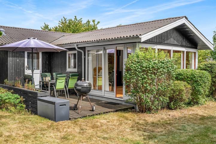 Pet friendly home in Odder with WiFi in Saksild Strand, Rude Strand