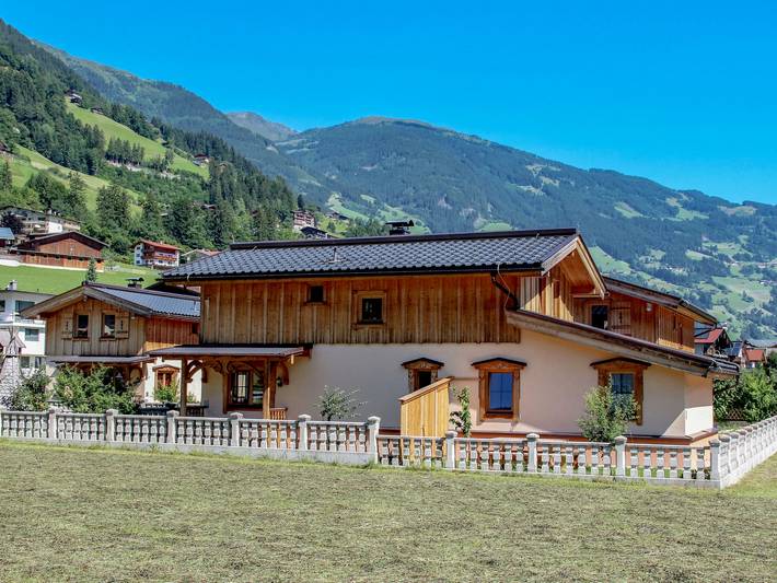 Ferienhaus für 10 Personen, mit Garten und Ausblick sowie Sauna