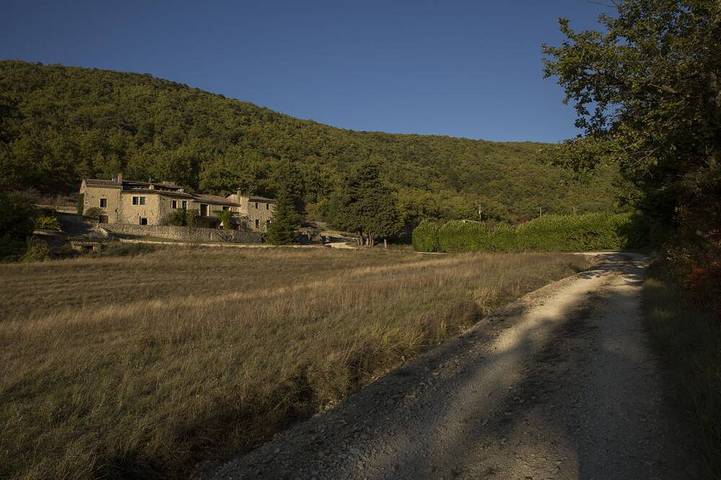 Location de vacances pour 14 personnes, avec Balcon et Jardin à Cliousclat