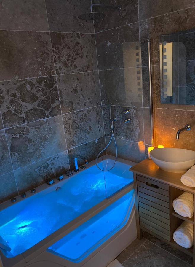 Appartement entier, One-Bedroom Apartment in Grabels, Côte méditerranéenne (France)