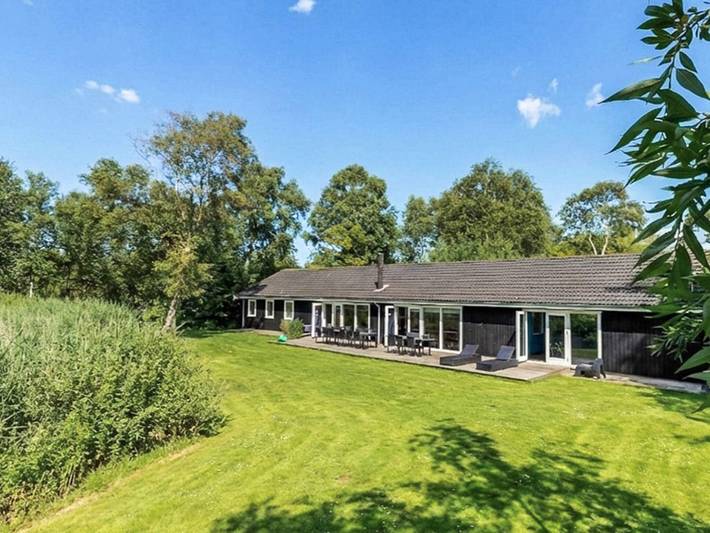 Ferienhaus für 17 Personen, mit Terrasse und Pool an der Kattegat Küste