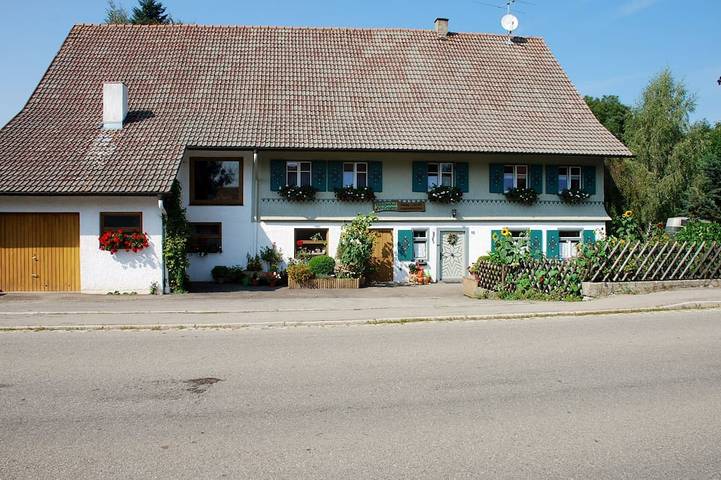 Ferienwohnung für 2 Personen, mit Garten und Terrasse in Altusried
