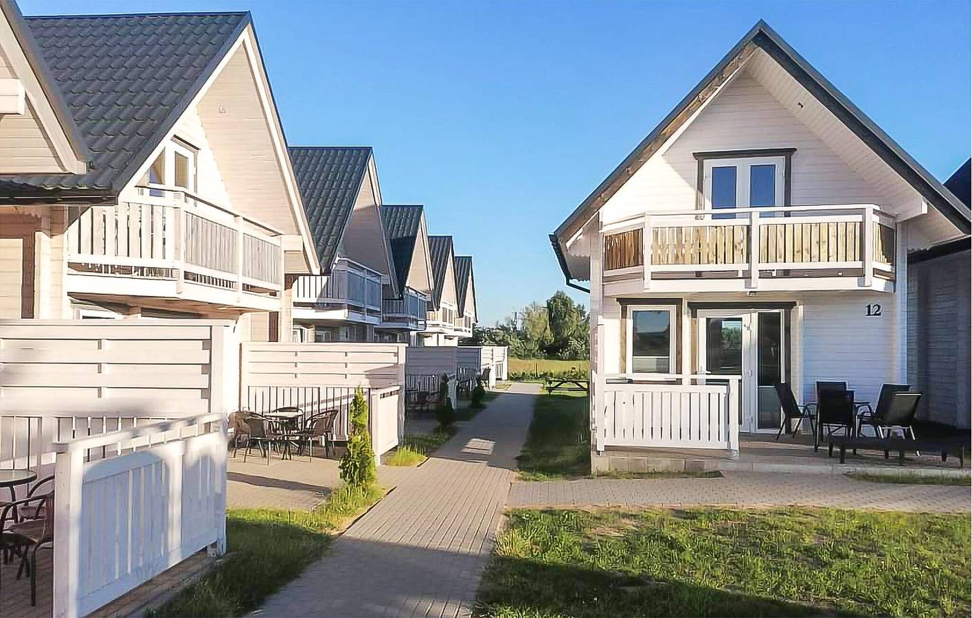 Ferienhaus für 8 Personen mit Terrasse in Sarbinowo, Powiat Koszaliński