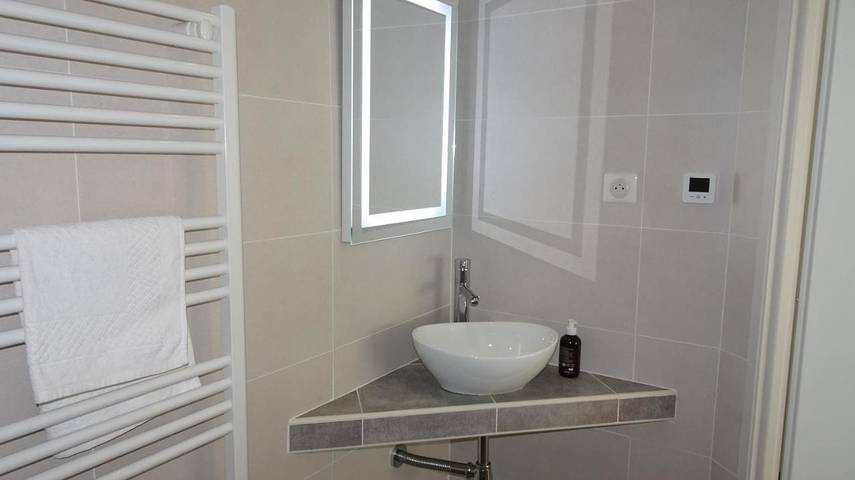 Gîte pour 2 personnes, avec vue et terrasse à Barjac (Lozère) - 3