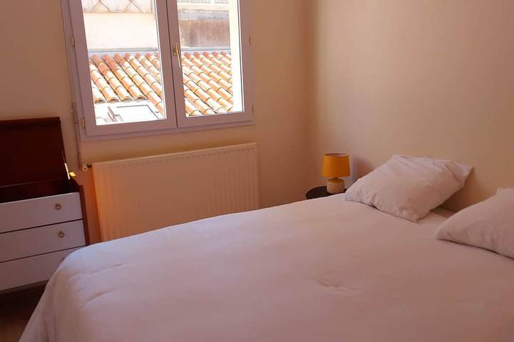 Appartement entier, Très Bel Appt  à 100m du front de mer ( rue adjacente). Classé 3 * le in Les Sables-d'Olonne, Vendée