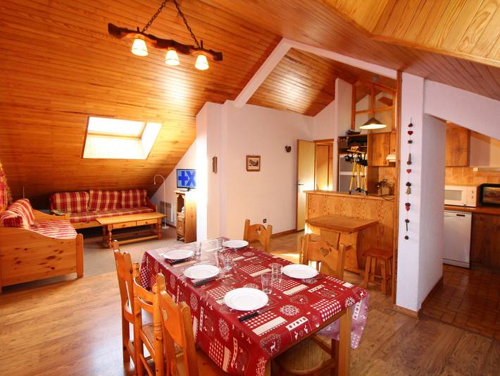 Location de vacances pour 8 personnes, avec terrasse, animaux acceptés à Champagny-en-Vanoise