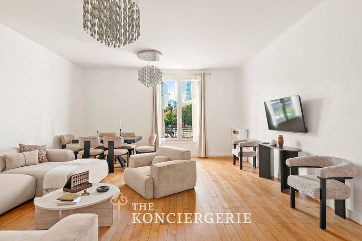 Location de vacances pour 10 personnes à Neuilly-sur-Seine