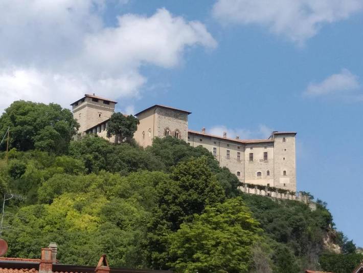 Location de vacances pour 4 personnes, avec terrasse ainsi que vue sur le lac et vue, animaux acceptés dans Angera - 2