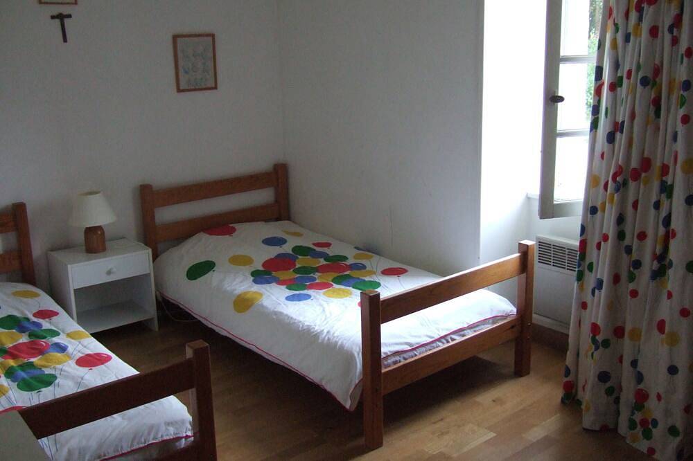 Vaste maison familiale, proche des plages du Débarquement. in Meuvaines, Région de Bayeux