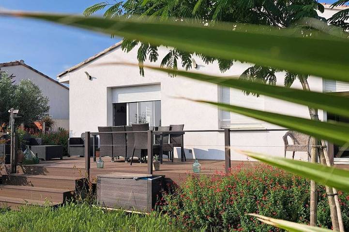 Villa für 4 Personen, mit Terrasse und Pool sowie Garten - 1