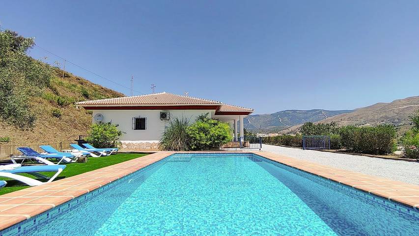 Ferienhaus für 6 Personen, mit Pool und Balkon/Terrasse in Cómpeta