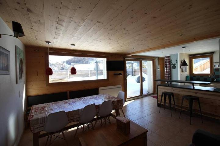 Landhaus, Erdgeschoss, terrasse, parkmöglichkeiten, schließfach für die skier, 75m², Valloire in Valloire, Region Saint-Jean-de-Maurienne