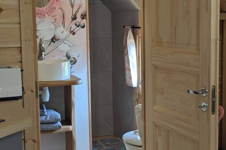 Gîte pour 4 personnes, avec terrasse ainsi que sauna et jardin dans Vignot - 3