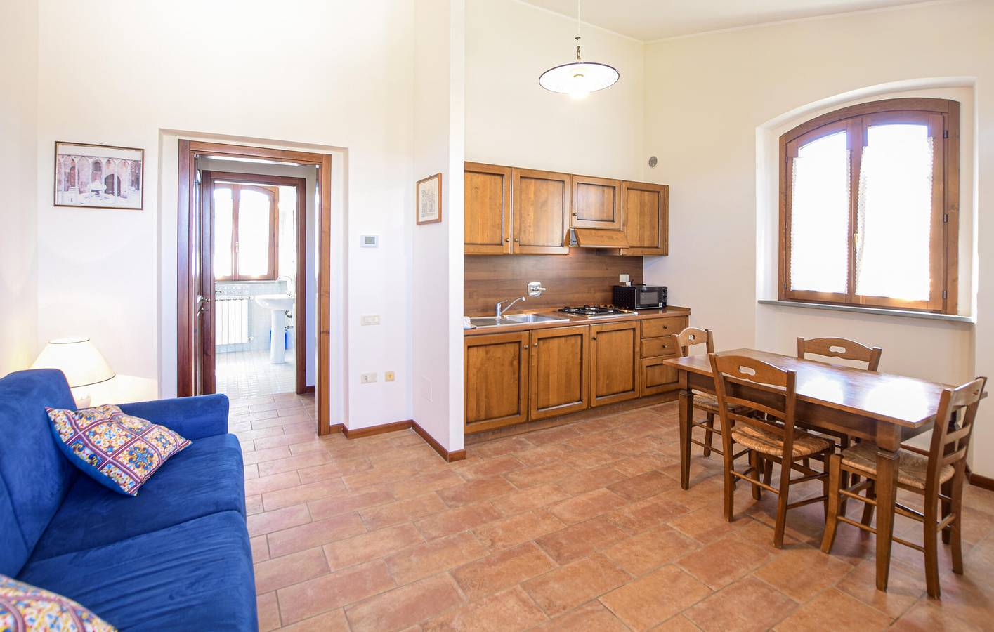 Appartamento intero, Appartamento moderno con piscina, parcheggio e cucina in Gubbio, Umbria