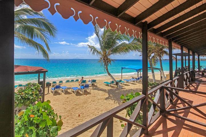 Hôtel pour 2 personnes, avec vue ainsi que piscine et jardin, animaux acceptés