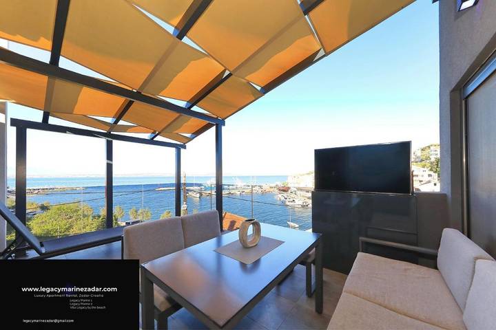 Villa pour 6 personnes, avec Balcon et Terrasse ainsi que Jardin et Sauna à Kali