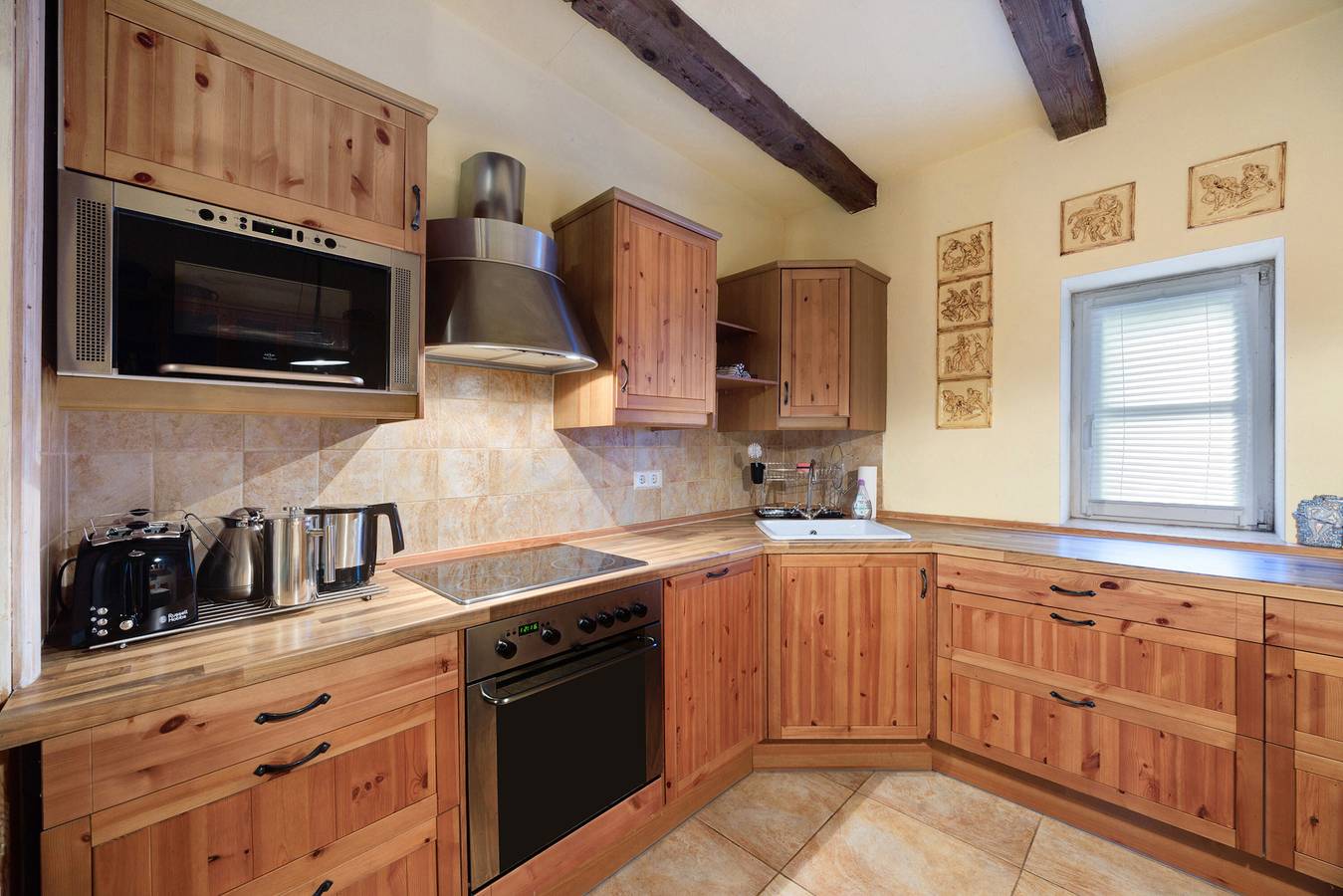 Ferienhaus 'Das Künstlerhaus' mit privater Terrasse, privatem Garten und Wlan in Sandersdorf-Brehna, Anhalt - Bitterfeld