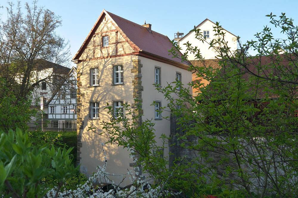 Residieren im historischen Altstadtturm in Weißenburg in Bayern, Frankenalb