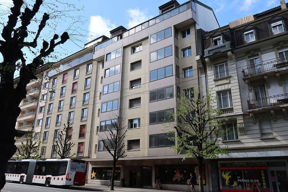 Apartamento entero, Acogedor apartamento para 4 personas con Wifi, Tv y patio in Fribourg, Cantón de Friburgo