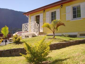 Gîte pour 5 personnes, avec vue et jardin dans La Mare à Joncs